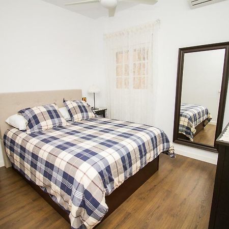 Good Vibes Centro Historico Apartment Malaga Luaran gambar